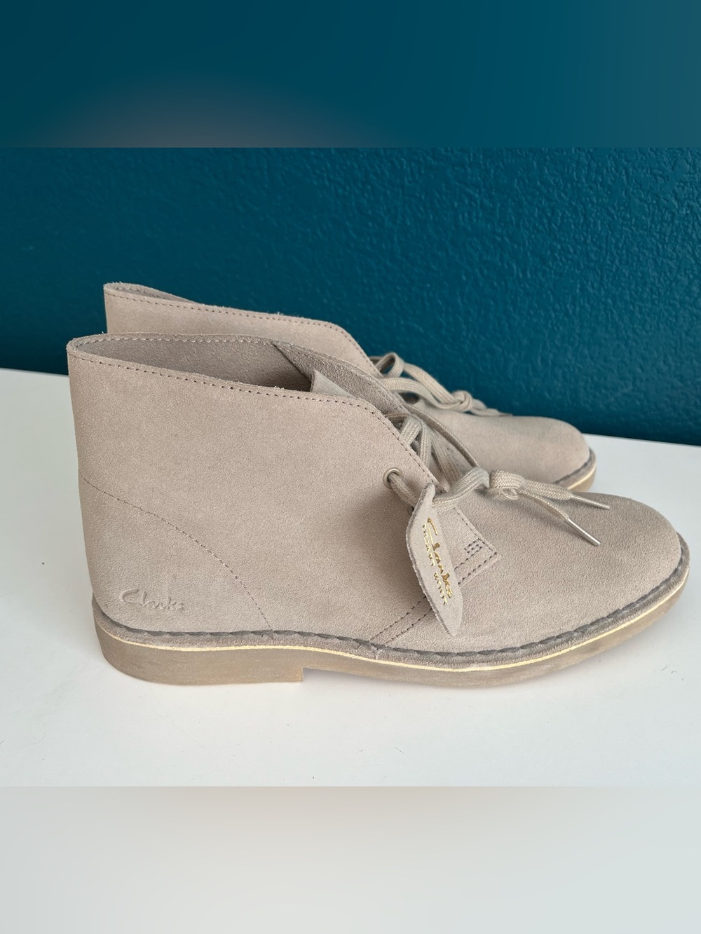Clarks Desert Boot Womens Beige Suede Lace Up Chukkas Boots Size US 10